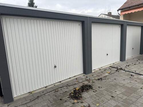 Garagen - Mehrfamilienhaus, Wohnhaus mit 317,00 m&sup2; in Höchstadt a. d. Aisch zum Kaufen