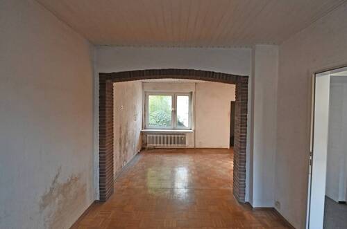 Flur - 4 Zimmer Doppelhaushälfte in Essen