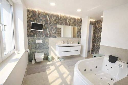 Bad en suit mit Fenster - 