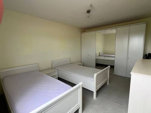 Schlafzimmer 02.JPG - 