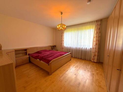 EG Schlafzimmer - 7 Zimmer Mehrfamilienhaus, Wohnhaus in Vilshofen an der Donau