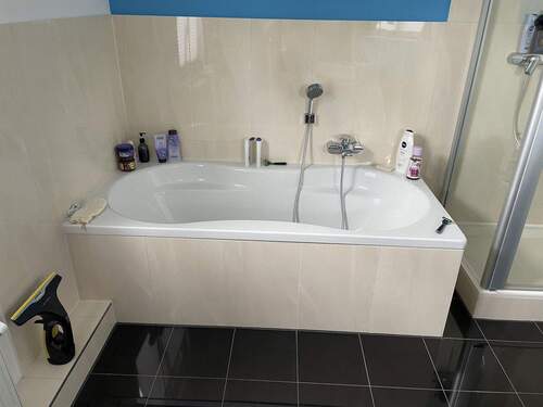 1. OG Badezimmer 2 - 
