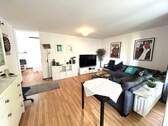 Wohnzimmer - Etagenwohnung mit 67,30 m² in Oldenburg zur Miete