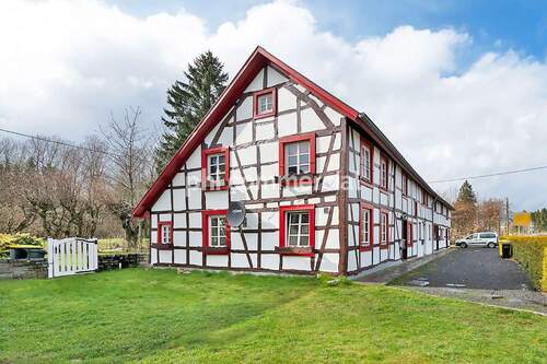 Immobilien-Monschau-MFH-kaufen-RW704-01 - PHI AACHEN - Idyllisches Fachwerkensemble! Drei stilvolle Wohnungen in saniertem Fachwerkhaus in Monschau-Konzen!