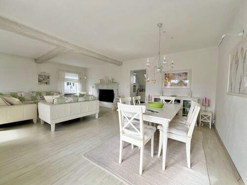 Wohnen / Essen - Etagenwohnung mit 112,00 m² in Roßdorf zum Kaufen