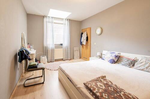 Schlafzimmer (2) EG - 