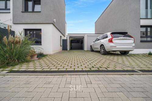 Garage - 