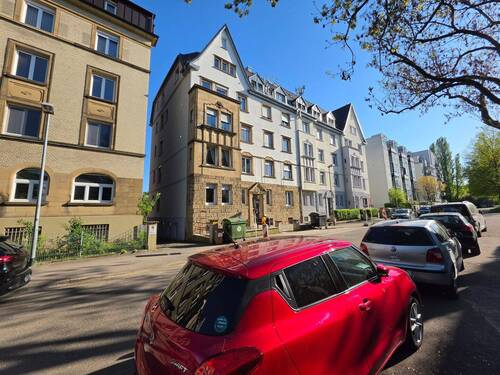 Hausansicht - Charmante 2 - Zimmerwohnung in Stuttgart - Nord nahe des Rosensteinparks