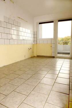 Küche mit Zugang Balkon - 