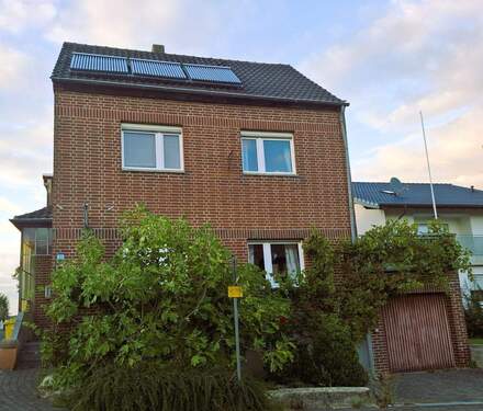 20250916_190839.jpg - 6 Zimmer Einfamilienhaus zum Kaufen in Grafschaft