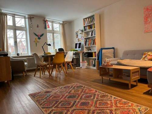 Wohnzimmer - 2 Zimmer Etagenwohnung zur Miete in Lüneburg