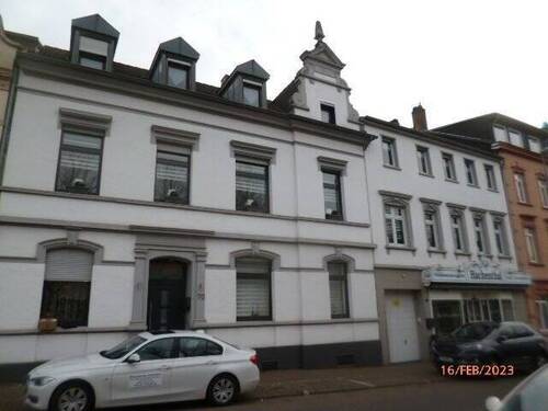 Vorderansicht - 2 Zimmer Mehrfamilienhaus, Wohnhaus zum Kaufen in Völklingen