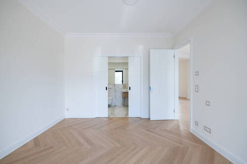 Zimmer 2 - 