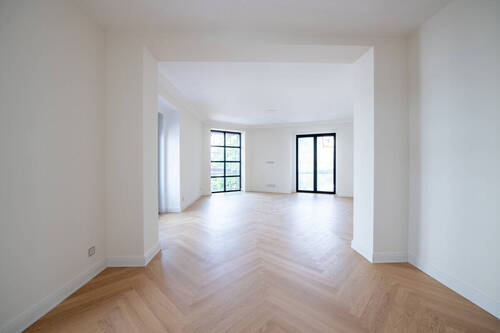 Wohnzimmer - Panorama-View: Top ausgestattetes Domizil mit einzigartiger Innenarchitektur in Friedrichshain
