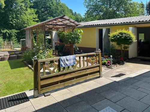 Garten und Nebengebäude - 