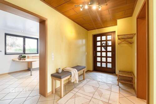 Diele - Einfamilienhaus mit 144,00 m² in Bergheim zum Kaufen