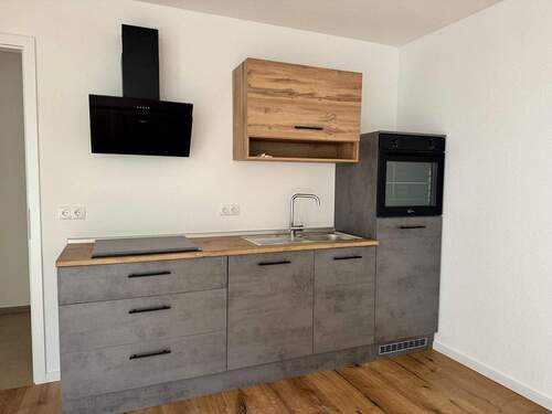 Einbauküche - 2 Zimmer Etagenwohnung zur Miete in Kaiserslautern