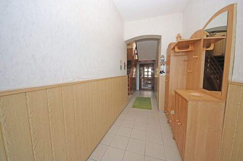 Eingangsbereich/ Flur im EG - 1 Zimmer Reihenmittelhaus zum Kaufen in Bitterfeld-Wolfen