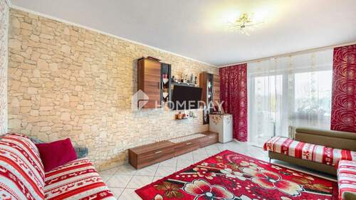 Wohnzimmer 1 - 2 Zimmer Etagenwohnung zum Kaufen in Kerpen