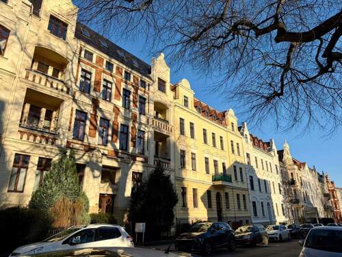 Sonnige Altbauhäuserreihe - 