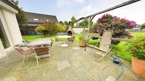 Terrasse - Einfamilienhaus mit 151,00 m&sup2; in Burscheid zum Kaufen