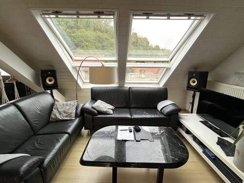 Wohnzimmer - 4 Zimmer Etagenwohnung in Bensheim