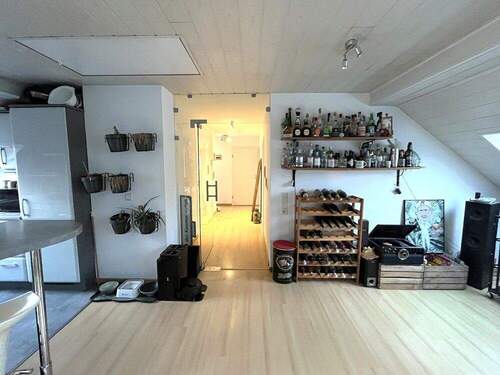 Flur - Etagenwohnung mit 85,00 m² in Bensheim zur Miete