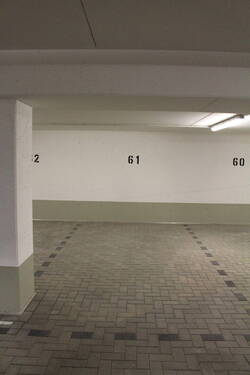 Tiefgaragestellplatz - 