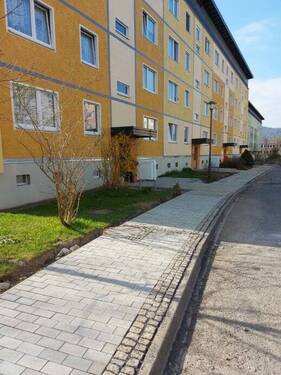 Straßenseite - 3 Zimmer Etagenwohnung zur Miete in Olbersdorf