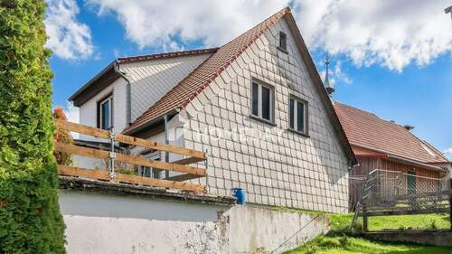 Außenansicht 2 - 5 Zimmer Einfamilienhaus in Neuroda
