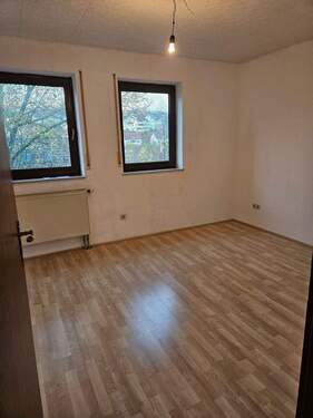 20231124_154650.jpg - Etagenwohnung mit 69,60 m&sup2; in Höchberg zum Kaufen