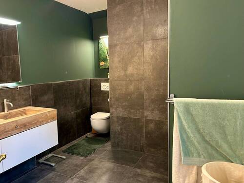 Elternbad im Erdgeschoss - 