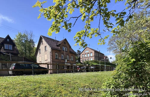 Haus Nordseite - Am Eingang zum Kloster Maulbronn - Haus mit Restaurant, Pension und Wohnung