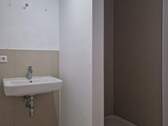 Bad mit Dusche - 