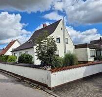 Großes Haus mit 176 Qm WFL und sonnigen Garten in guter Lage - Ergoldsbach