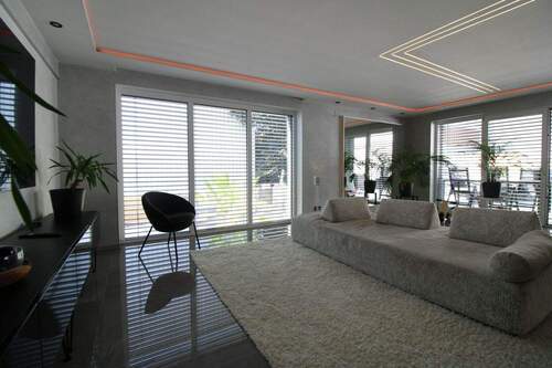 Wohnzimmer (1) - 5 Zimmer Einfamilienhaus zum Kaufen in Ostfildern