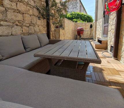 Gemütliche Terrasse mit Grill - 