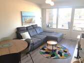 Lichtdurchflutetes Wohnzimmer - 2 Zimmer Etagenwohnung zum Kaufen in Timmendorfer Strand