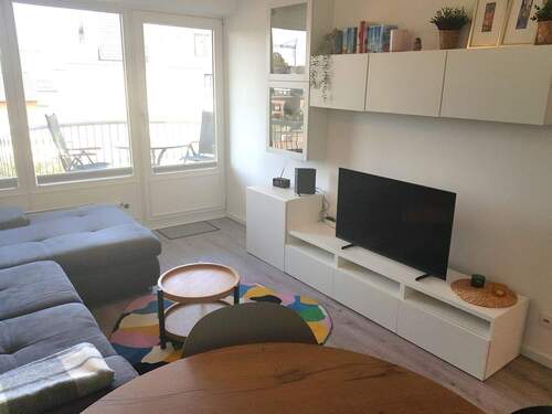 Wohnzimmer zum Balkon - Etagenwohnung mit 41,00 m² in Timmendorfer Strand zum Kaufen
