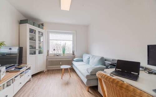 Kinderzimmer 2 / Büro - 