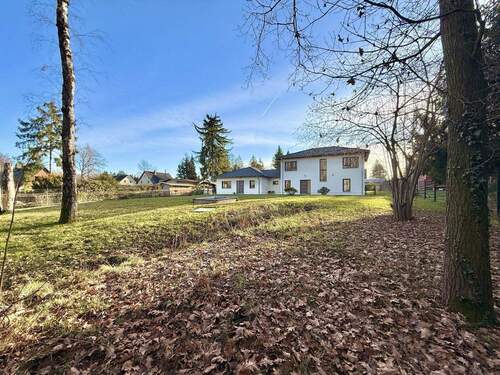 Ansicht vom Garten - 8 Zimmer Mehrfamilienhaus, Wohnhaus in Chemnitz