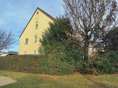 Hausansicht Westseite - 2 Zimmer Etagenwohnung zum Kaufen in Beratzhausen