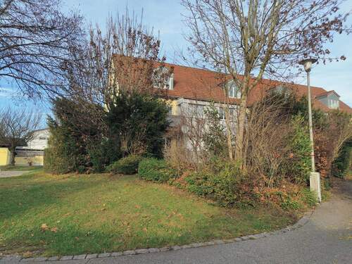 Hausansicht Südseite - 2 Zimmer Etagenwohnung in Beratzhausen