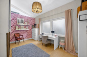 Kinderzimmer/Büro - 