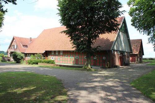 Hof Einfahrt - *** Resthof mit vielseitigen Nutzungsmöglichkeiten in idyllischer Lage von Spenge ***