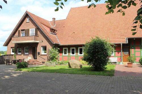Wohnhaus / Bauernhaus - 7 Zimmer Bauernhaus, Landhaus zum Kaufen in Spenge