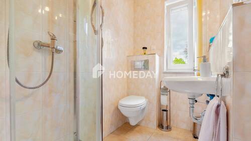 1. OG Badezimmer 1 2 - 