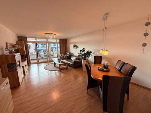 4 Wohn-Esszimmer - Etagenwohnung mit 103,70 m&sup2; in Northeim zum Kaufen