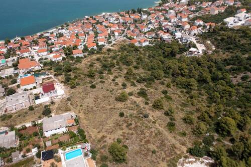 Offenes Baufenster - Grundstück mit Meerblick auf Ciovo - Perfekte Lage nahe Trogir