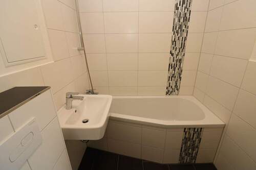 Bad - 3 Zimmer Etagenwohnung zur Miete in Freiberg